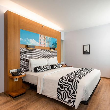 Sunday Hotel Chandigarh Zirakpur Buitenkant foto